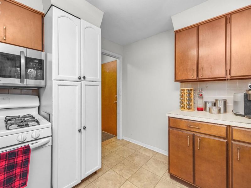 645 Terra Lane, Amherst, OH 44001 Photo 11