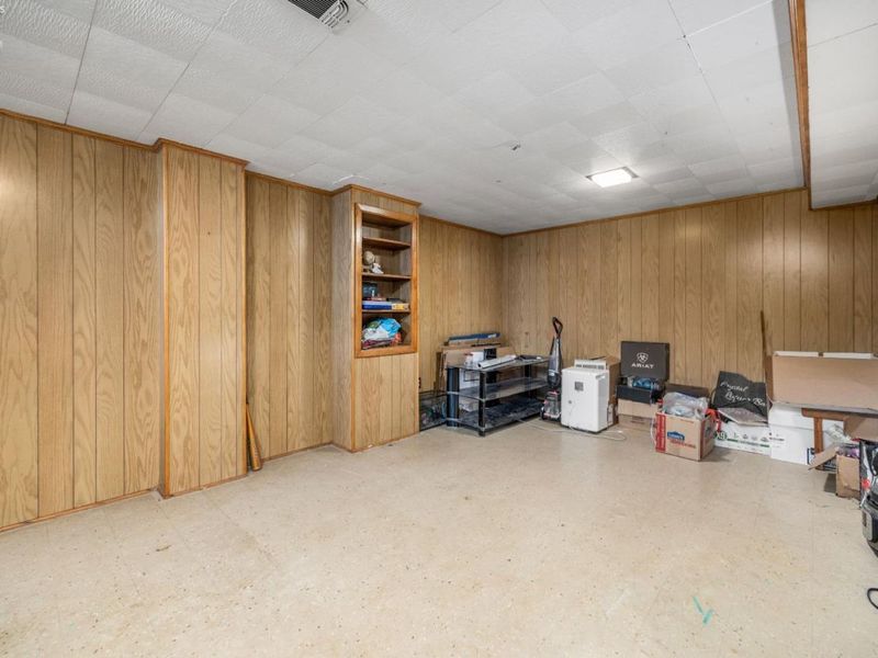 645 Terra Lane, Amherst, OH 44001 Photo 25