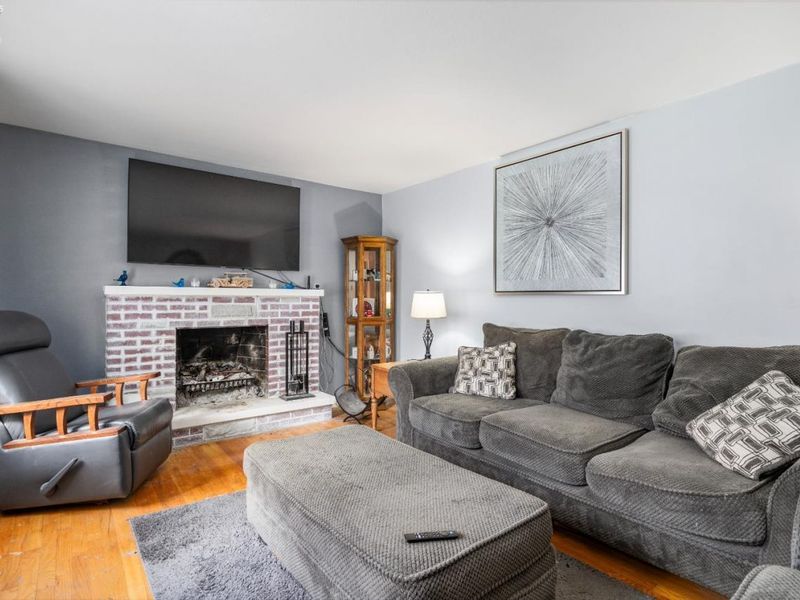 645 Terra Lane, Amherst, OH 44001 Photo 3