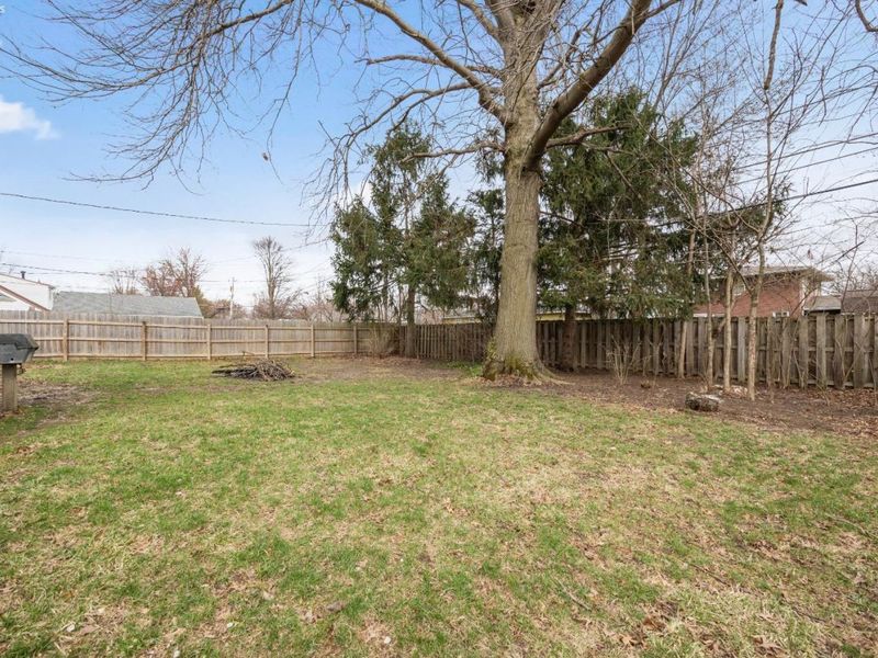 645 Terra Lane, Amherst, OH 44001 Photo 31