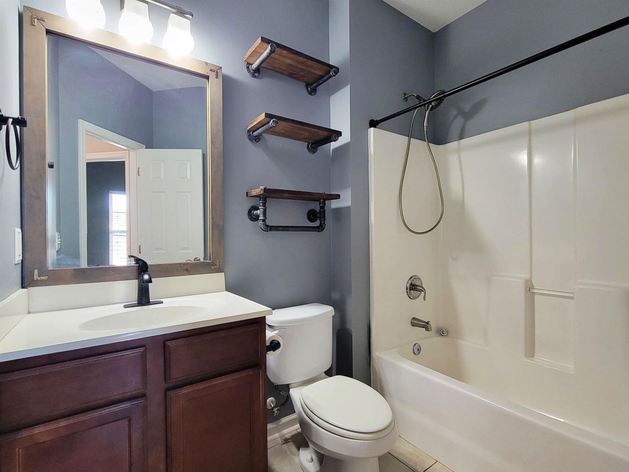 407 Big Woods Ct. Photo 16