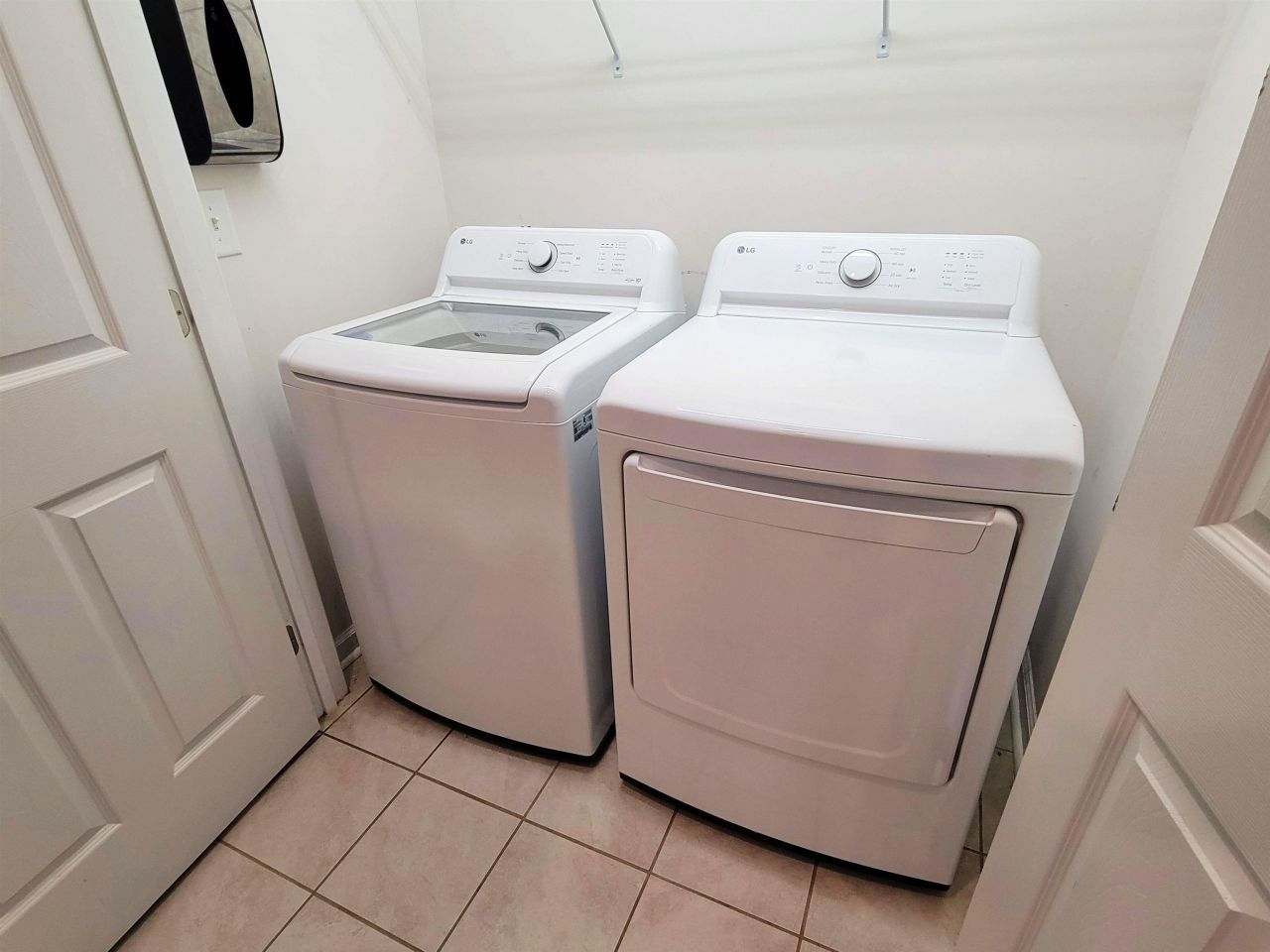 407 Big Woods Ct. Photo 28