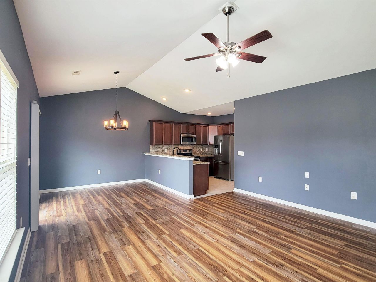 407 Big Woods Ct. Photo 8