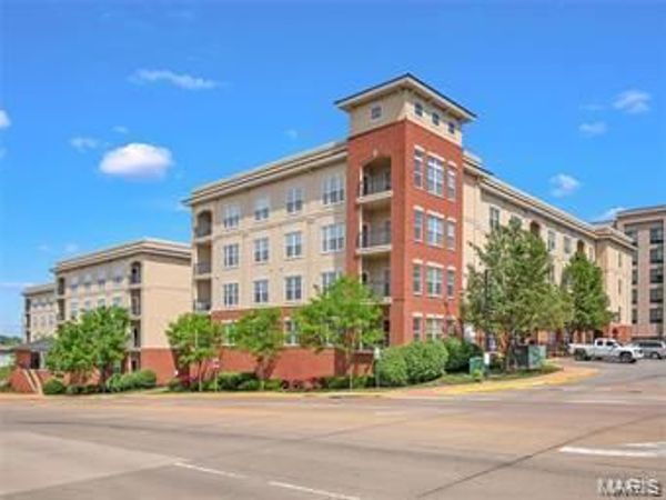 1251 Strassner Drive, Brentwood, MO 63144