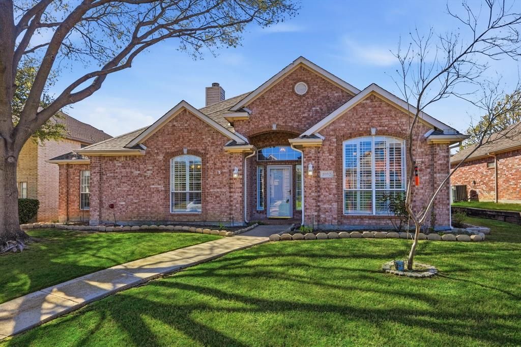 1052 E Seminole Trail, Carrollton, TX 75007 Main Photo