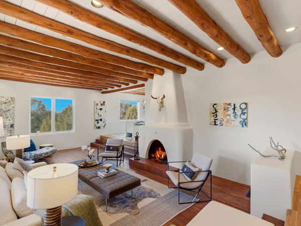 3881 Old Santa Fe Trail, Santa Fe, NM 87505