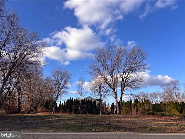 150 WOODS DRIVE , MECHANICSBURG, PA 17050