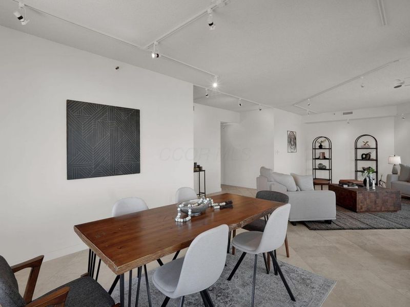 155 W Main Street, Unit 802, Columbus, OH 43215 Photo 6