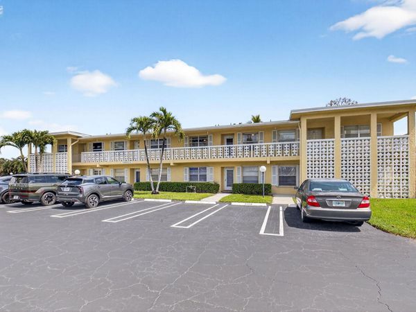 1150 Mahogany Way, Unit 203, Delray Beach, FL 33445