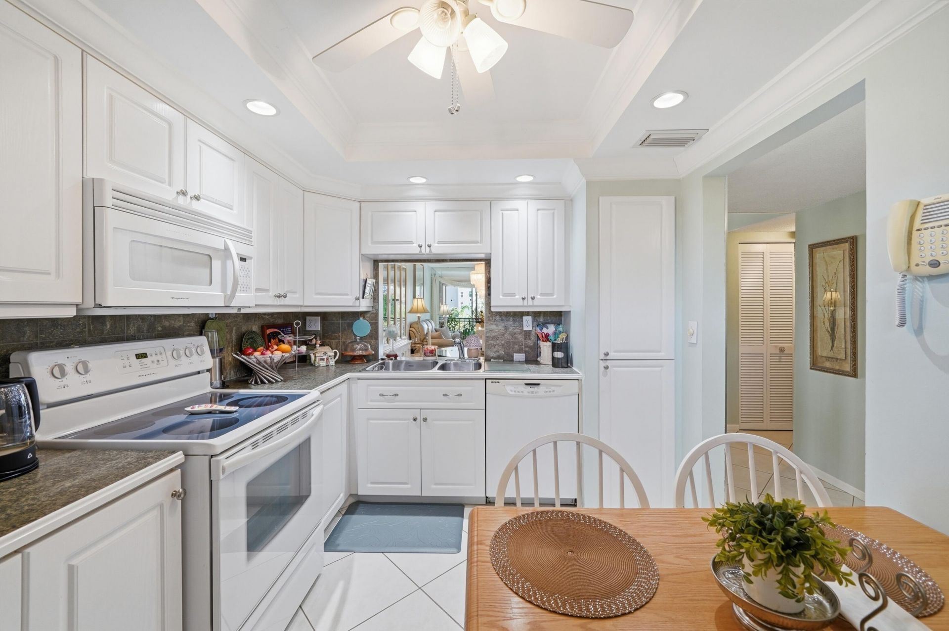 3920 Inverrary Boulevard, Unit 403c, Lauderhill, FL 33319 Photo