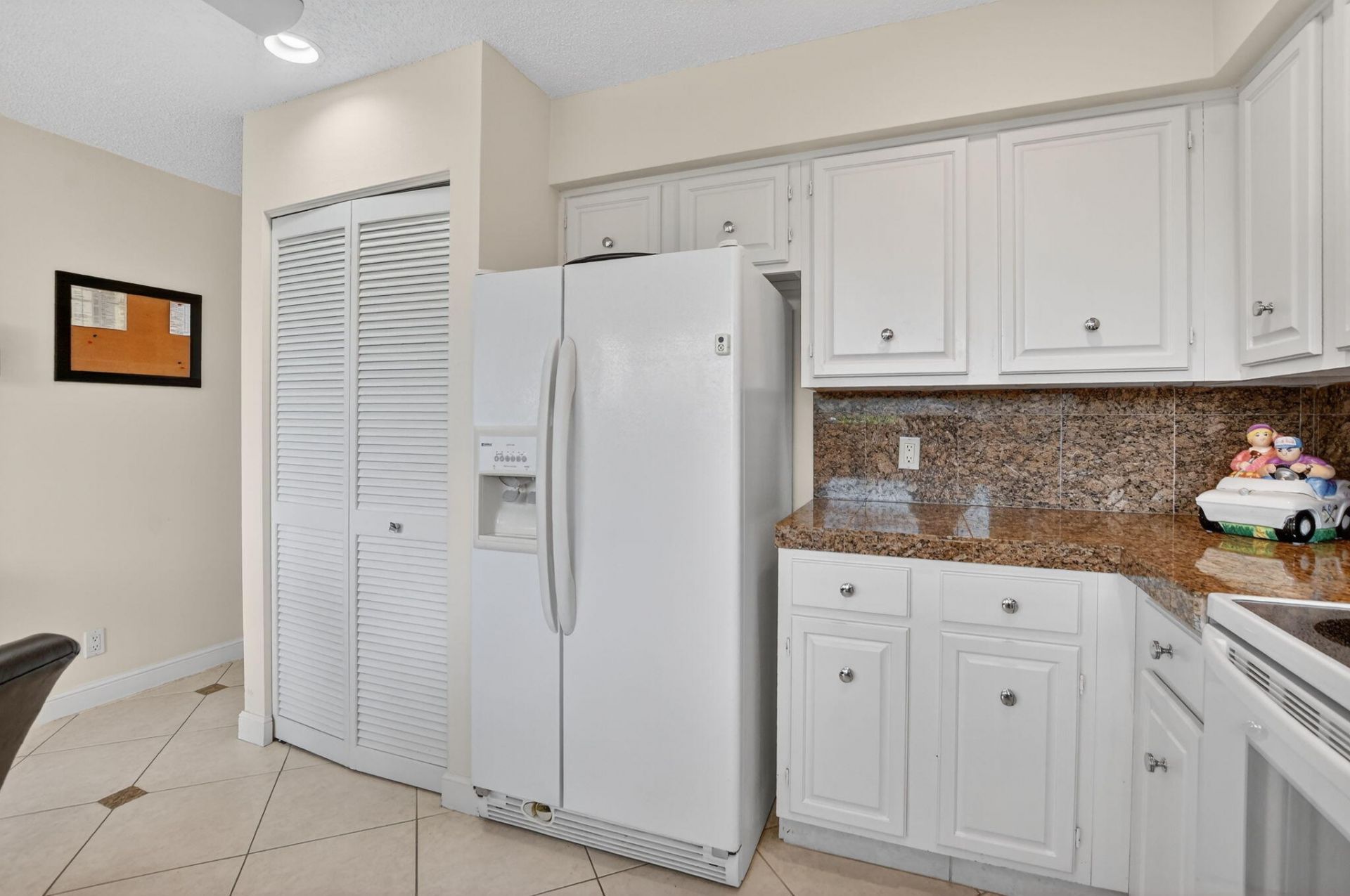 19830 Sawgrass Drive, Unit 301, Boca Raton, FL 33434 Photo