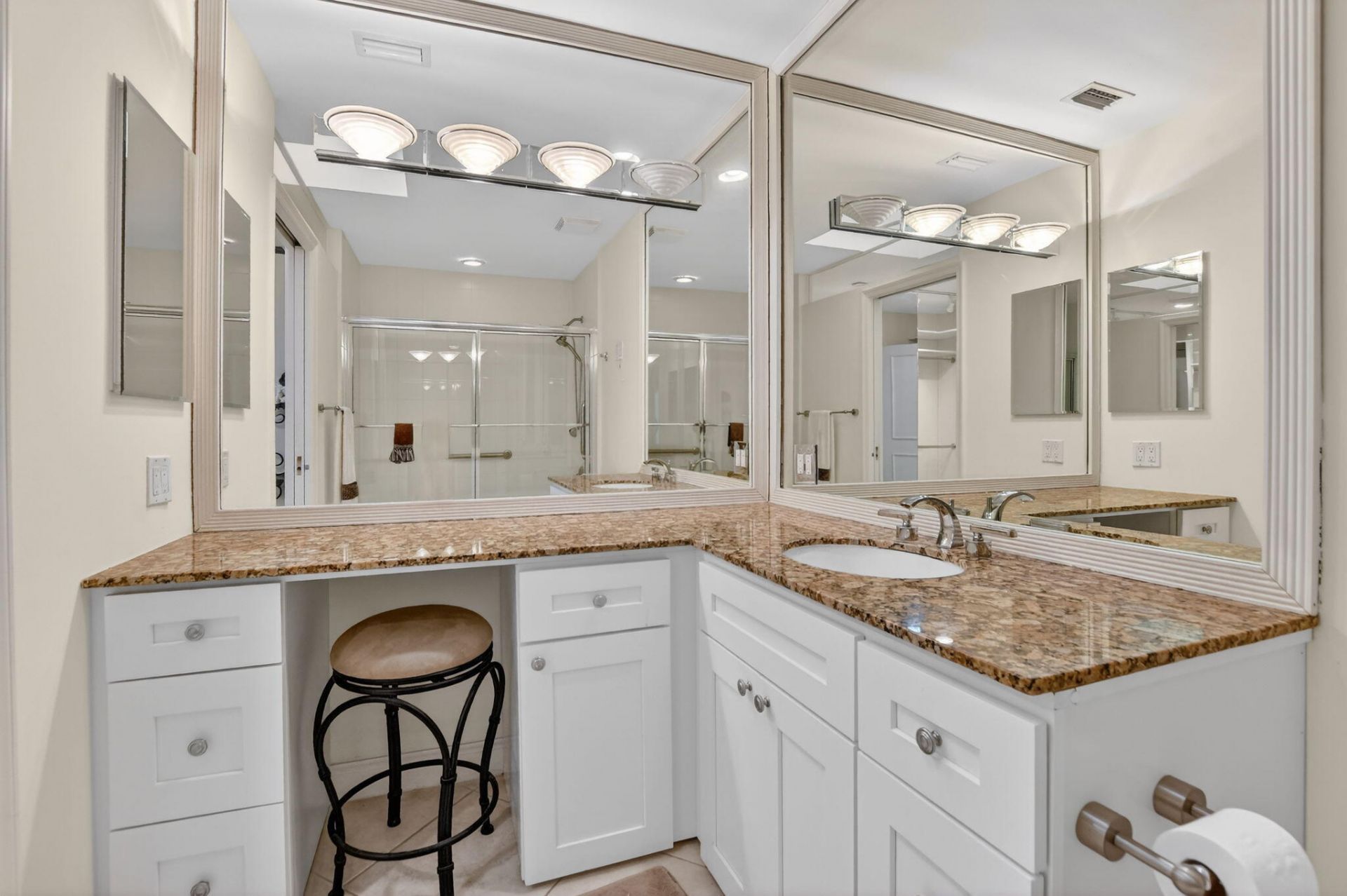 19830 Sawgrass Drive, Unit 301, Boca Raton, FL 33434 Photo