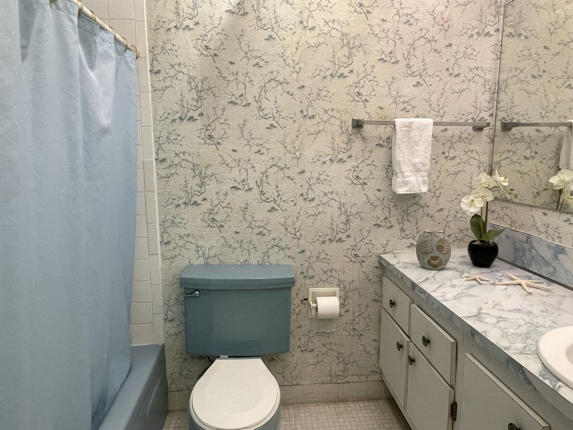 4629 Poinciana Street, Unit Apt 409, Lauderdale by the Sea, FL 33308 Photo