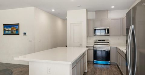 7664 Walpole Way, Elk Grove, CA 95758 Photo