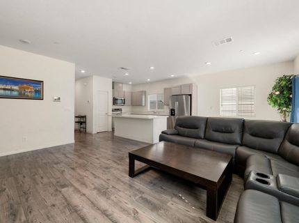 7664 Walpole Way, Elk Grove, CA 95758 Photo