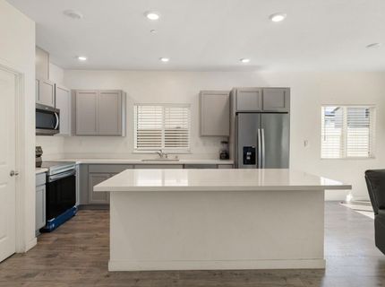 7664 Walpole Way, Elk Grove, CA 95758 Photo