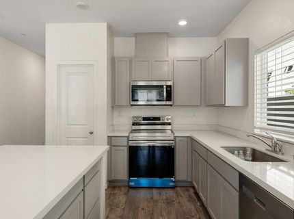 7664 Walpole Way, Elk Grove, CA 95758 Photo