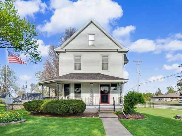 1221 6th Avenue, Dewitt, IA 52742