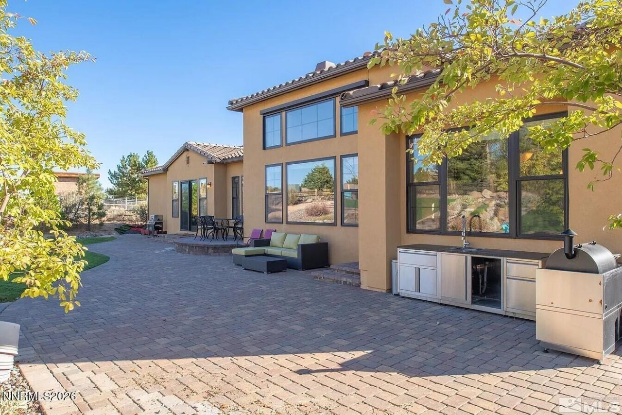 3945 Aspen, Reno, NV 89511 Photo