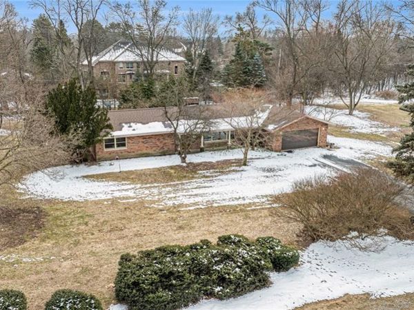 1085 Frankel Lane, Bloomfield Twp, MI 48302