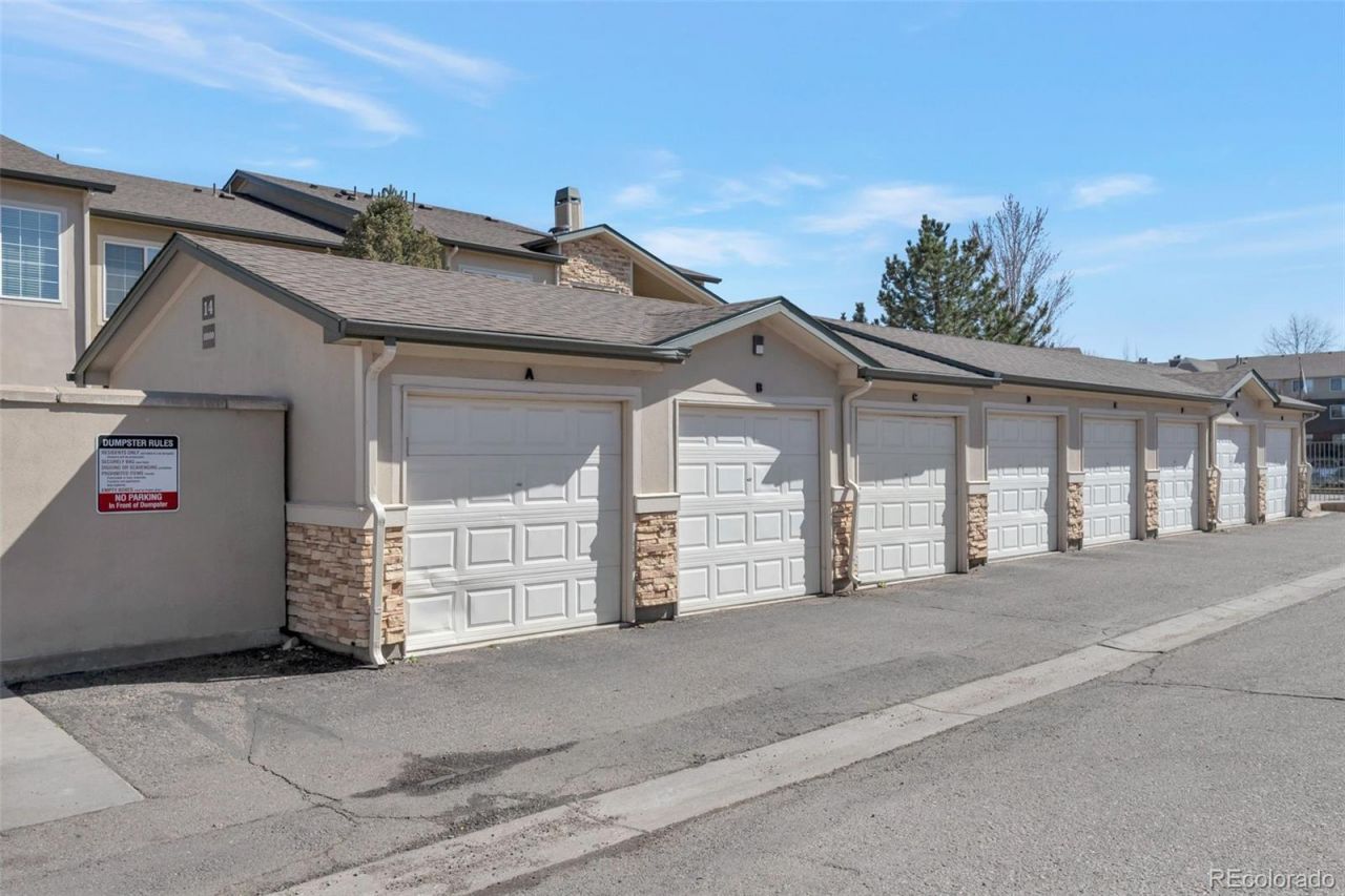 10091 E Carolina Drive, Unit 202, Aurora, CO 80247 Main Photo