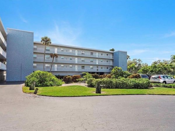 719 PINELLAS BAYWAY S, Unit 311, TIERRA VERDE, FL 33715