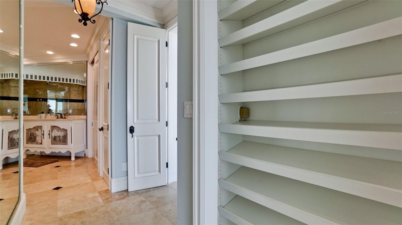 8213 Midnight Pass Road, Sarasota, FL 34242 Photo