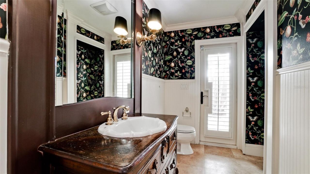 8213 Midnight Pass Road, Sarasota, FL 34242 Photo