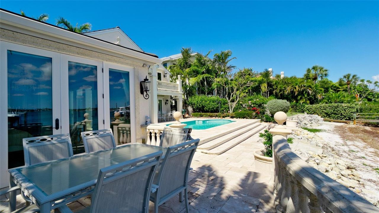 8213 Midnight Pass Road, Sarasota, FL 34242 Photo