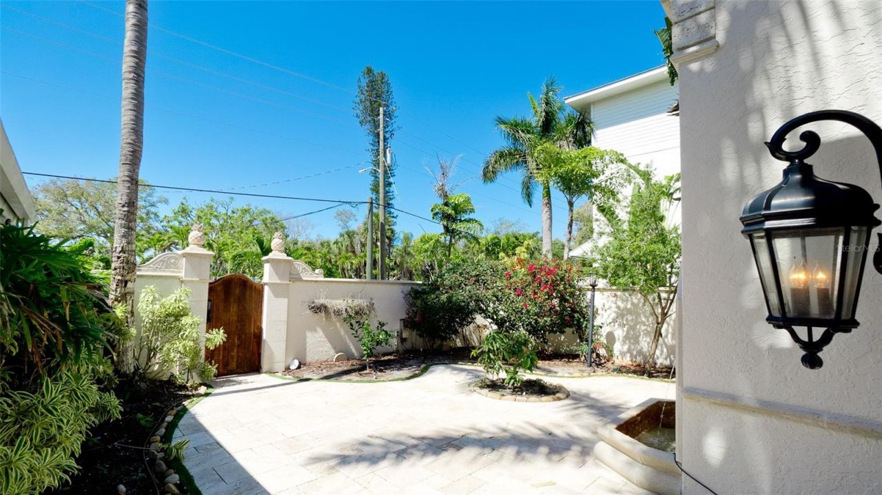 8213 Midnight Pass Road, Sarasota, FL 34242 Photo