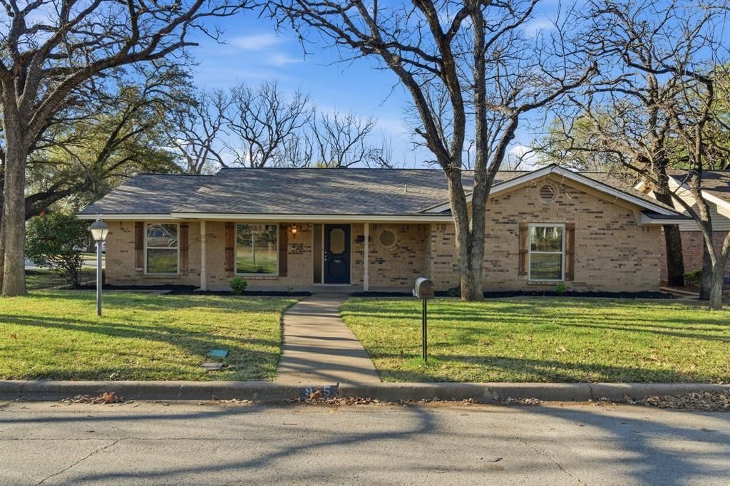 925 Mountain Terrace, Hurst, TX 76053 Main Photo