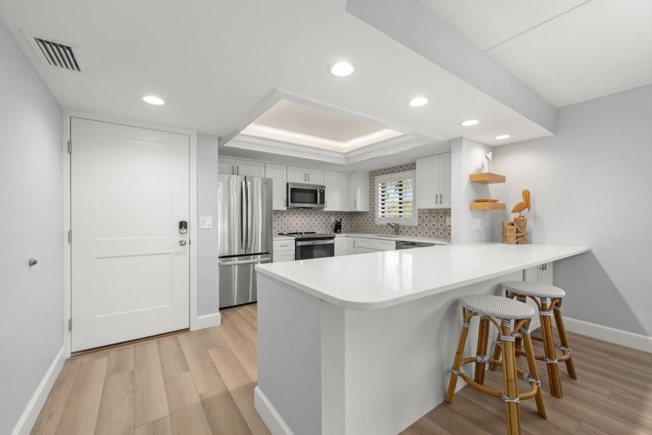 1919 Olde Middle Gulf Dr, Unit 401, Sanibel, FL 33957 Photo