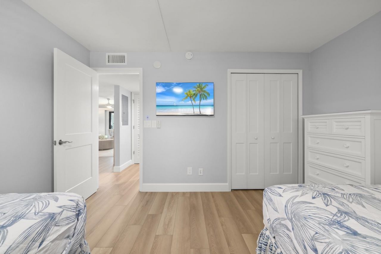 1919 Olde Middle Gulf Dr, Unit 401, Sanibel, FL 33957 Photo