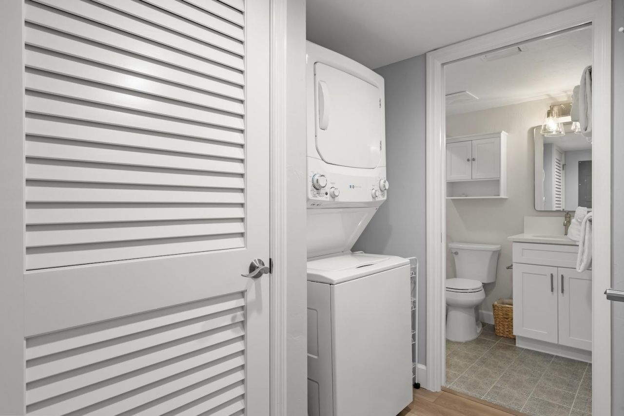 1919 Olde Middle Gulf Dr, Unit 401, Sanibel, FL 33957 Photo