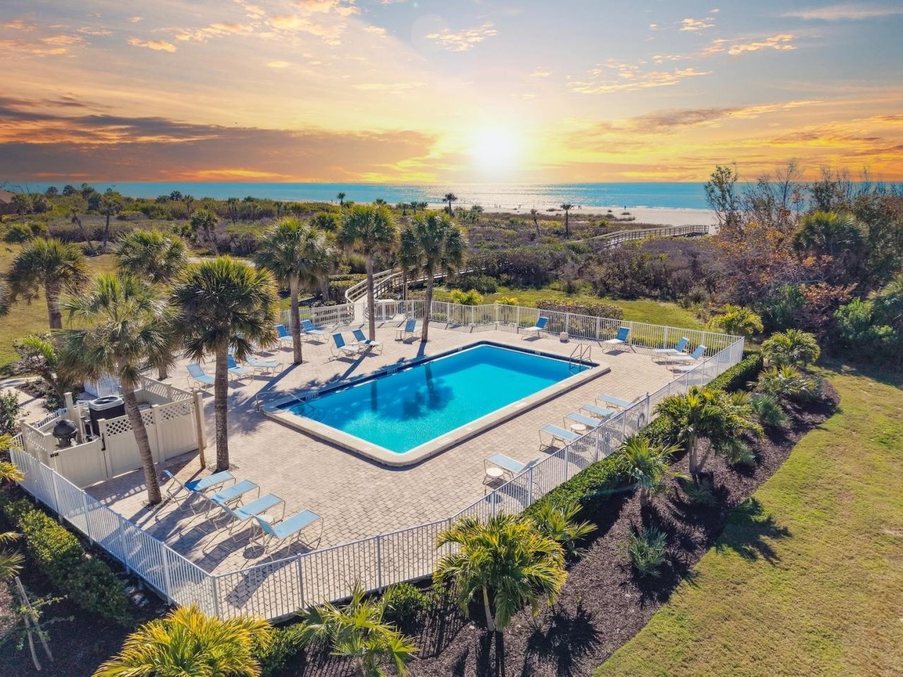 1919 Olde Middle Gulf Dr, Unit 401, Sanibel, FL 33957 Photo