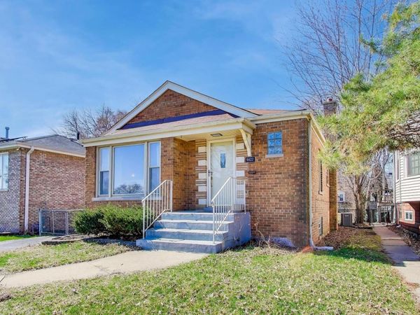 9422 S Spaulding Avenue, Evergreen Park, IL 60805
