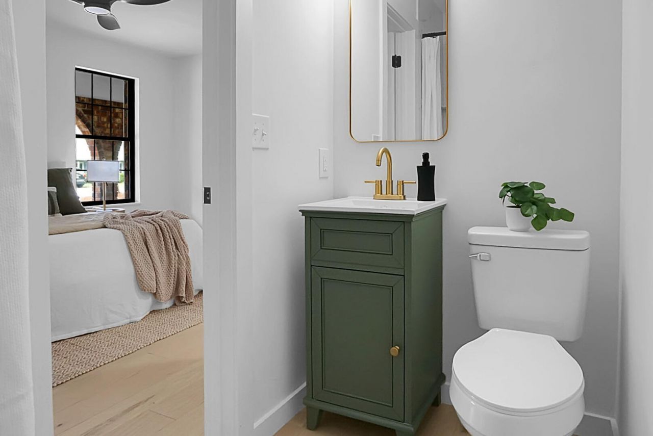 104 Iron Road Photo 16