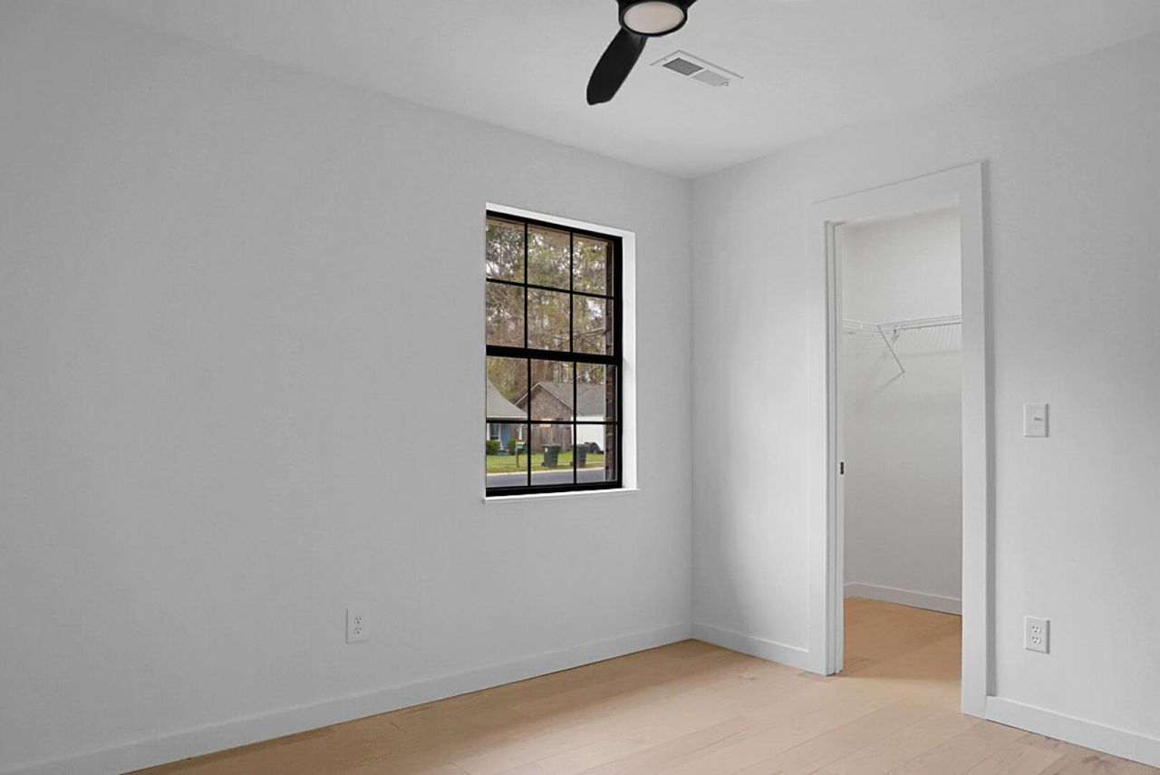 104 Iron Road Photo 29