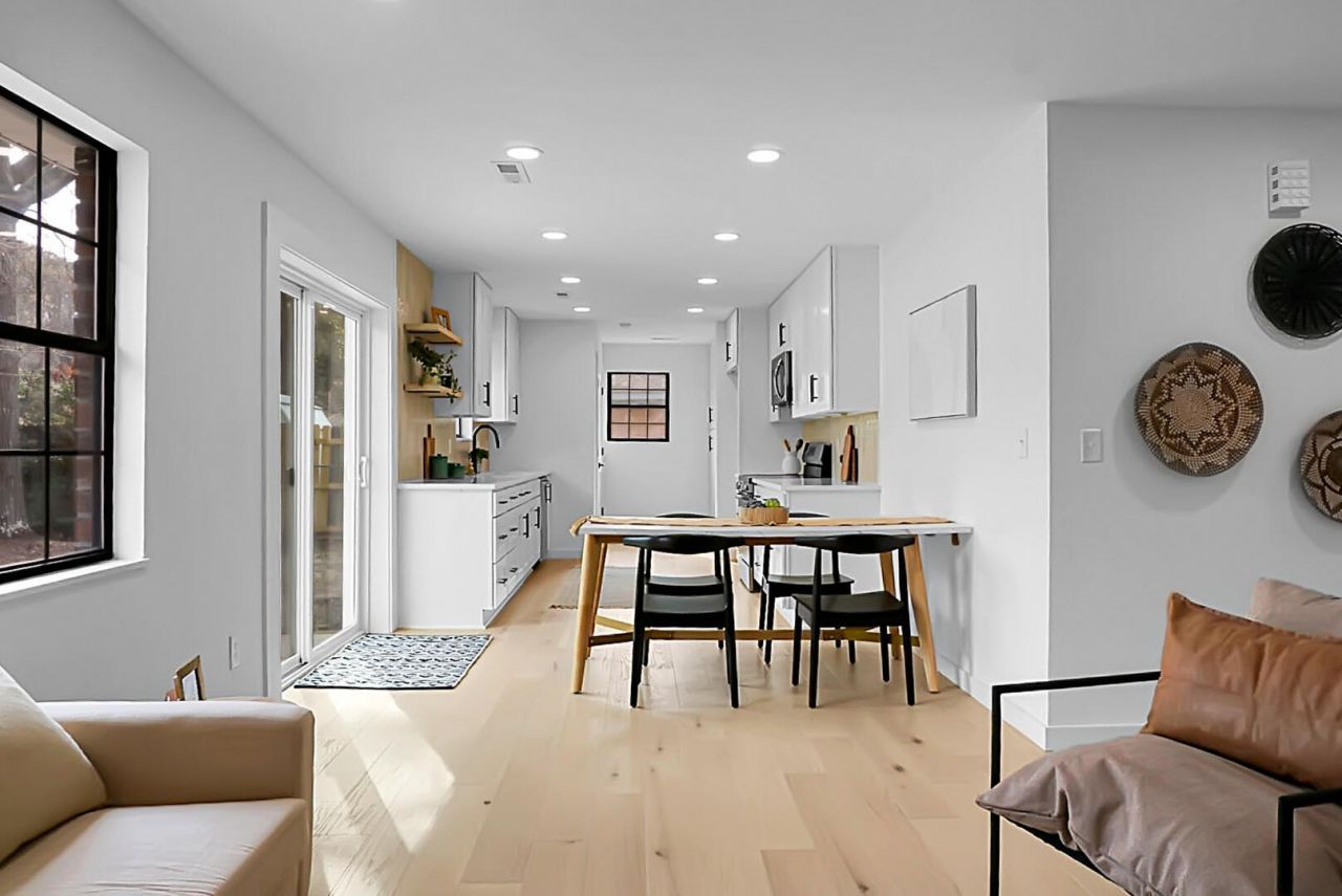 104 Iron Road Photo 8