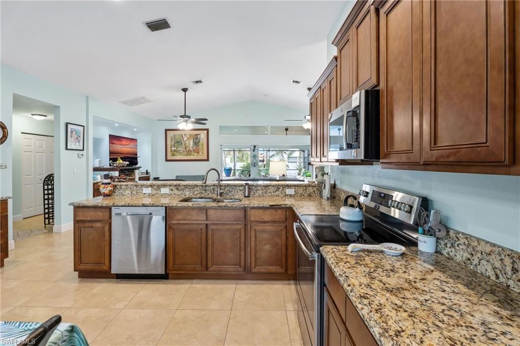 2114 SW 40th St, Cape Coral, FL 33914 Photo