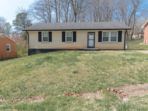 402 Oriole Cir , Clarksville, TN 37043
