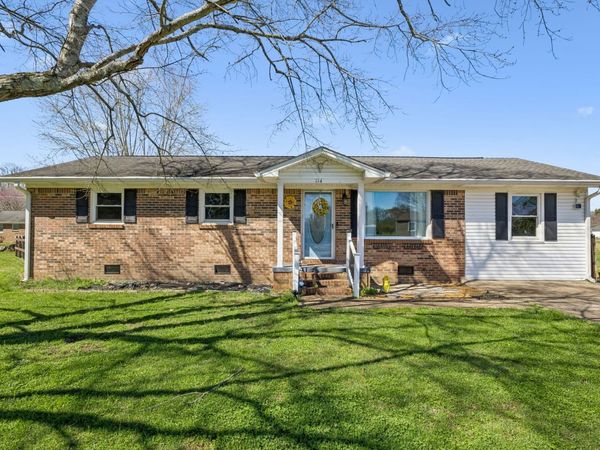 114 Sutton Ave , Waverly, TN 37185