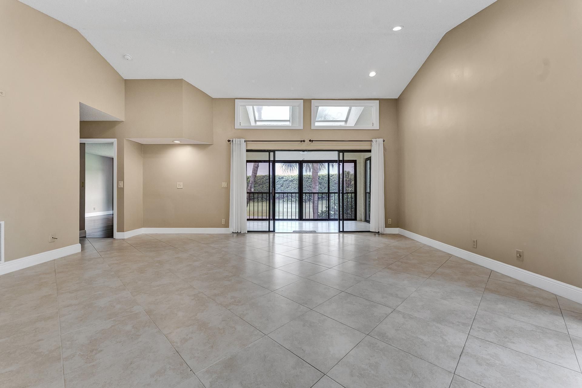 7888 Granada Place, Unit 904, Boca Raton, FL 33433 Photo