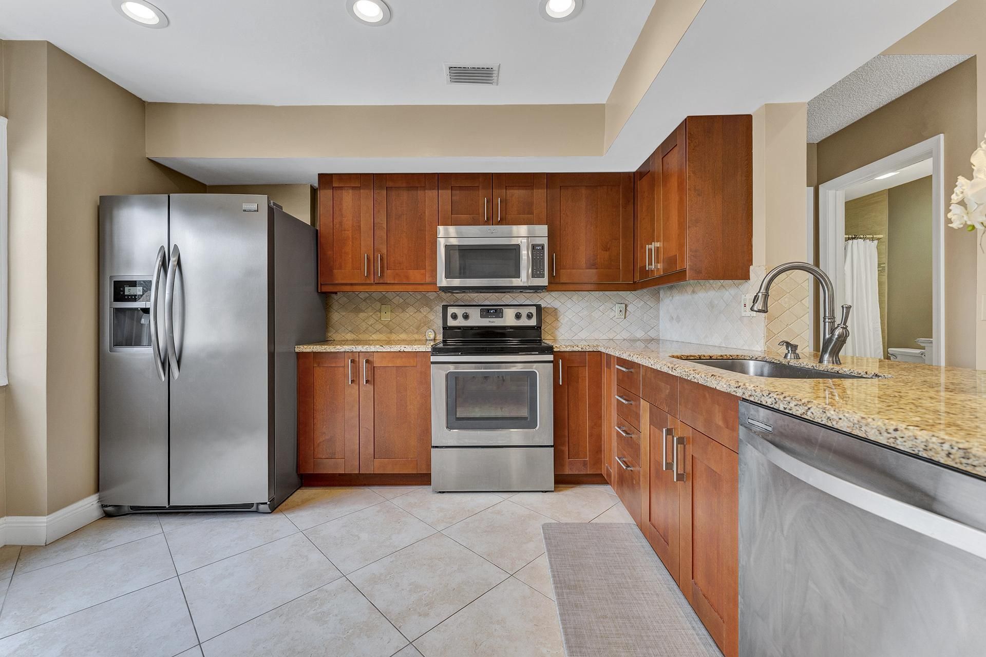 7888 Granada Place, Unit 904, Boca Raton, FL 33433 Photo