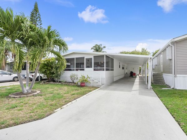 5490 SW 32nd Terrace, Fort Lauderdale, FL 33312