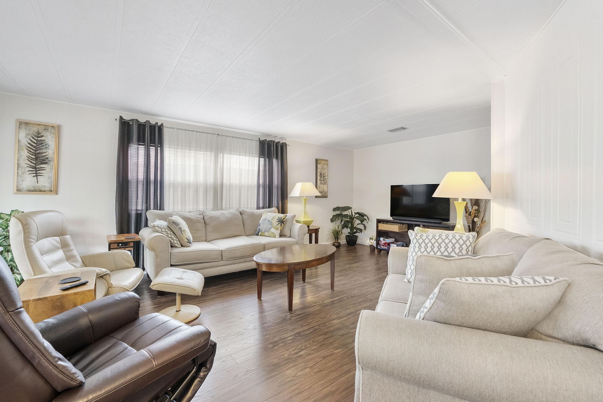 5490 SW 32nd Terrace, Fort Lauderdale, FL 33312 Photo