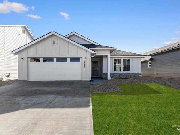 6643 W Redwood Creek Dr, Meridian, ID 83646