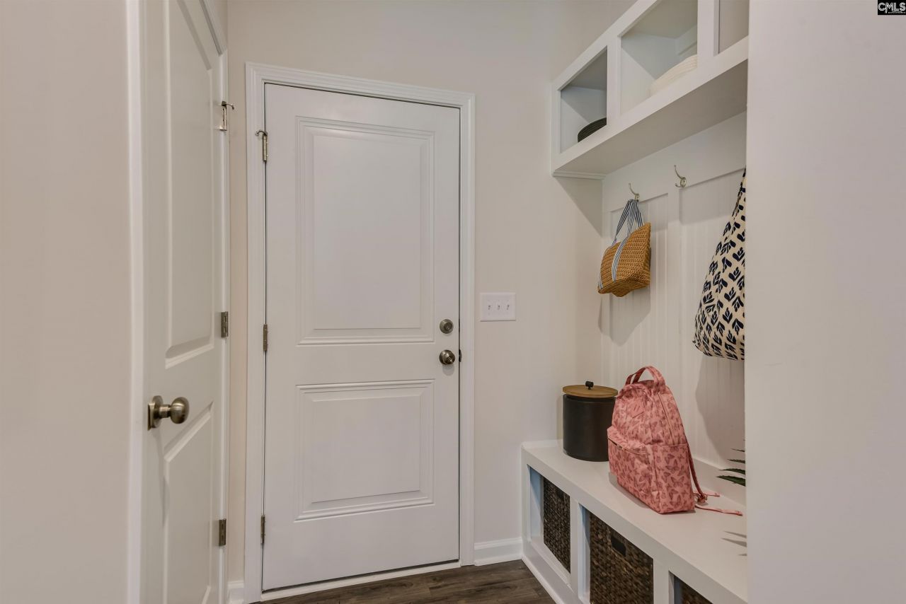 323 Ursus Drive  Photo 12