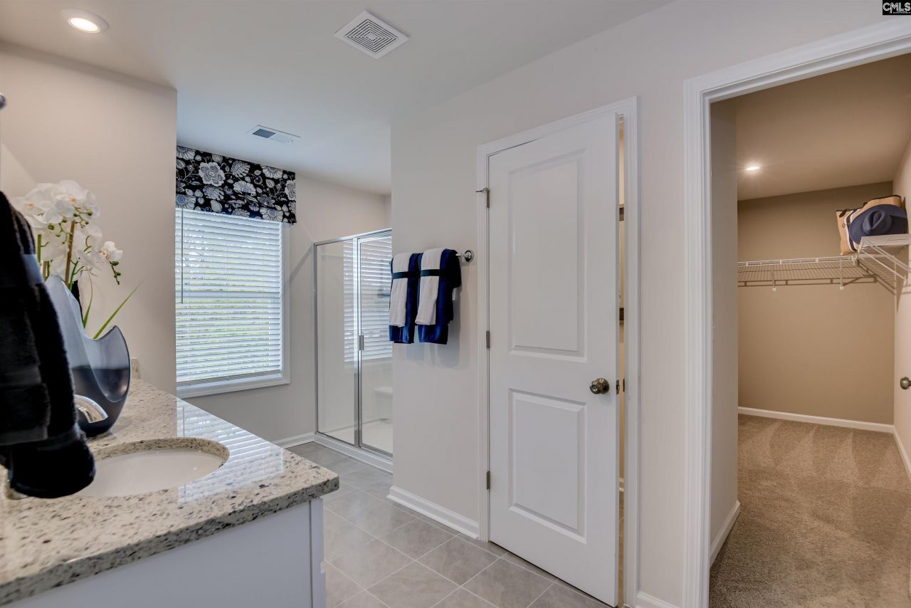 323 Ursus Drive  Photo 31