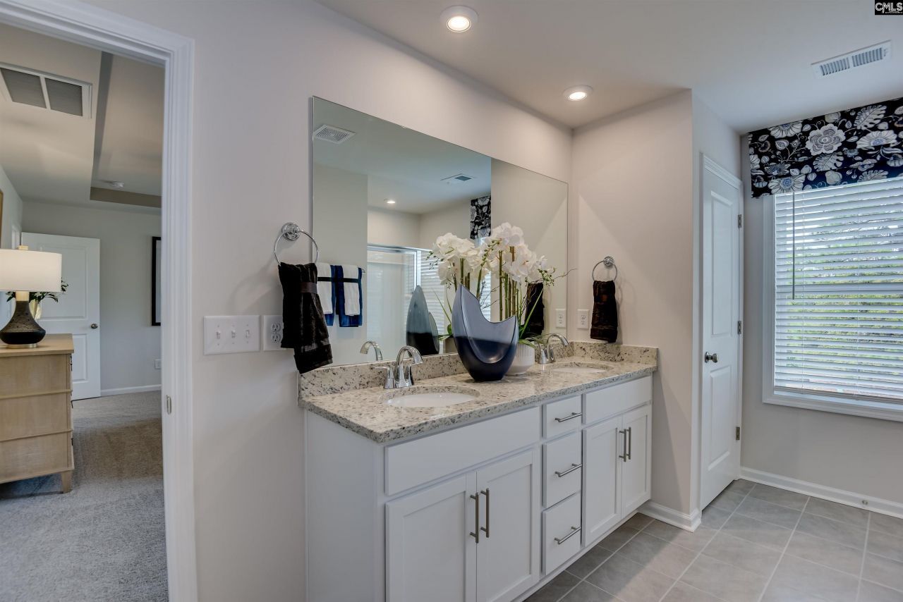 323 Ursus Drive  Photo 32